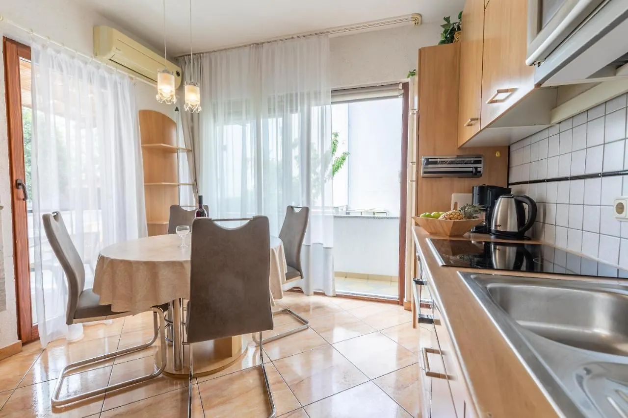 Apartment Apartman Lana Baska  Croatia