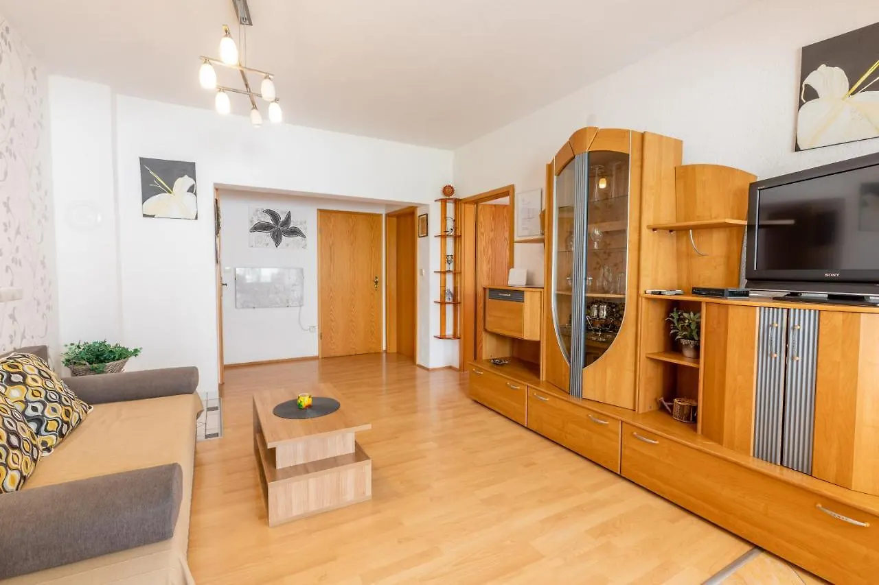 Apartman Lana Baska  0*, Baska (Krk) Croatia