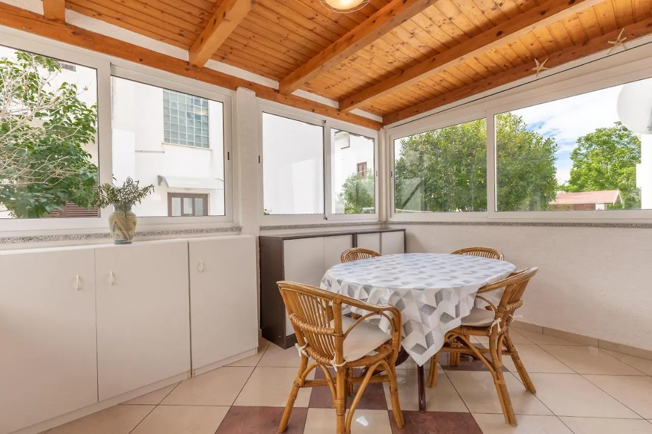 Apartman Lana Baska  Apartment Baska (Krk)
