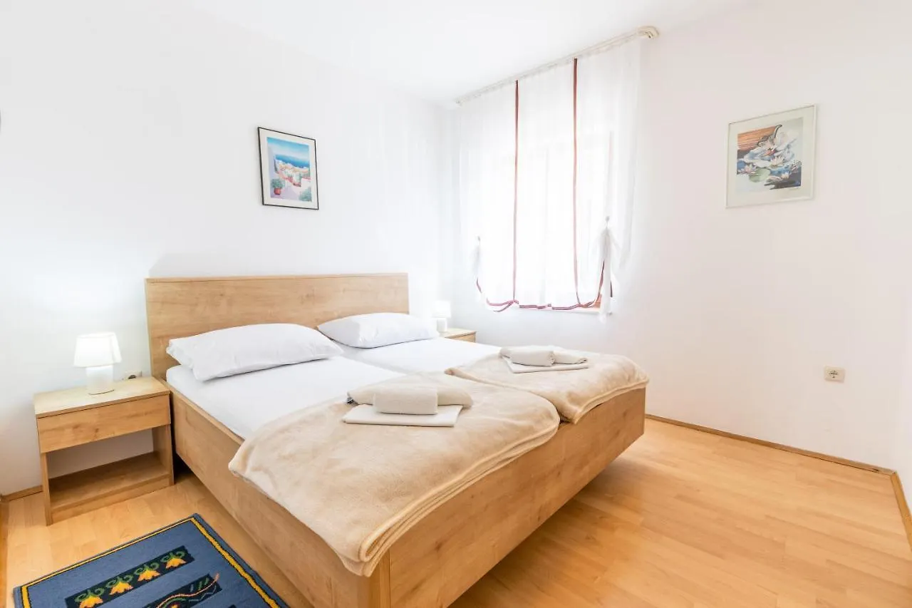 Apartment Apartman Lana Baska  Croatia